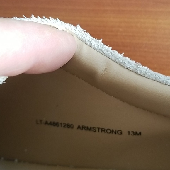 Mens shoe - Picture 2 of 4